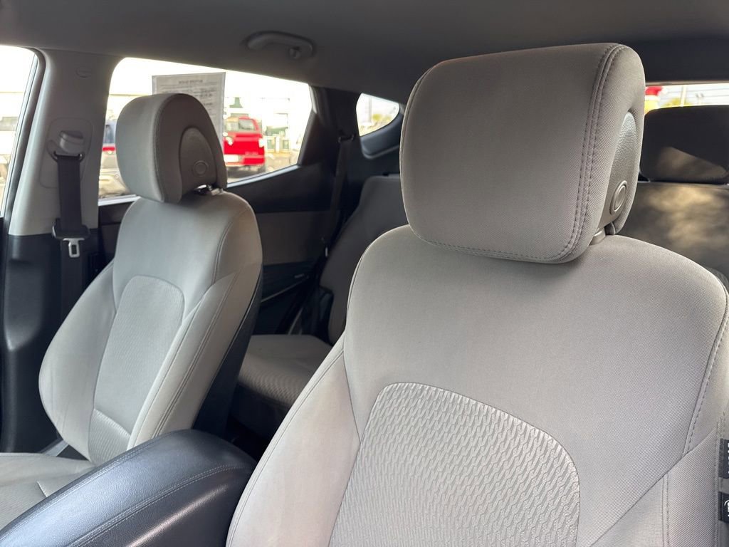 Used 2018 Hyundai Santa Fe Sport image 11