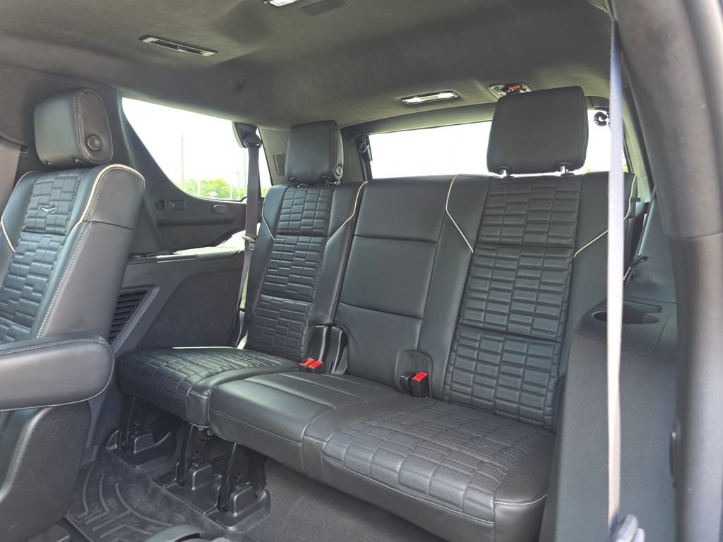 Used 2021 Cadillac Escalade Sport Platinum RWD image 23