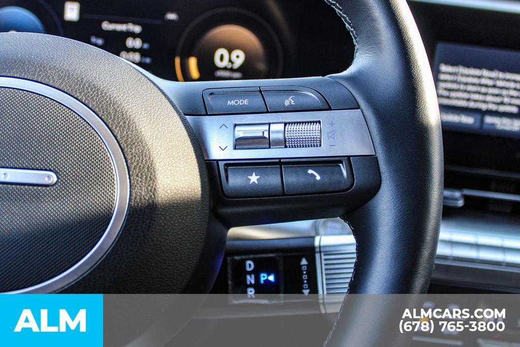 Used 2025 Hyundai Kona Limited image 28