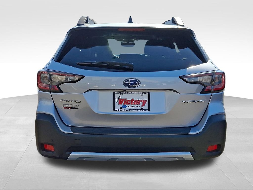 Used 2023 Subaru Outback Limited image 5