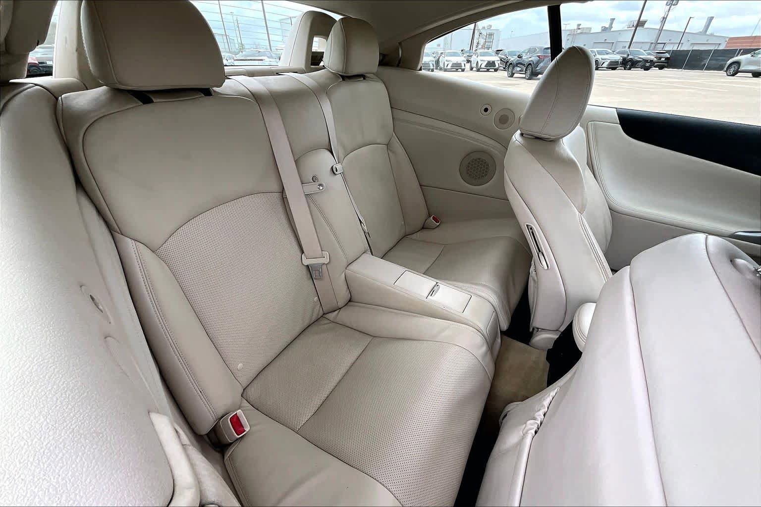 Used 2014 Lexus IS 250C RWD image 19