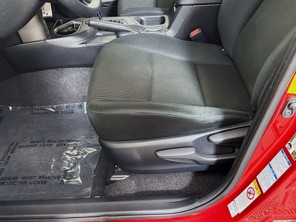 Used 2016 Toyota RAV4 LE AWD/4WD image 18