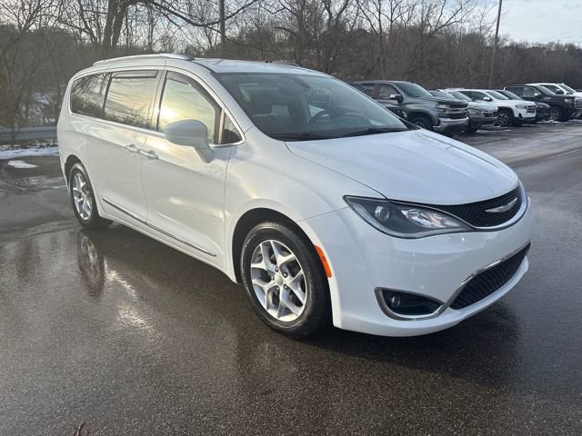 Used 2018 Chrysler Pacifica Touring-L w/ Tire & Wheel Group image 7