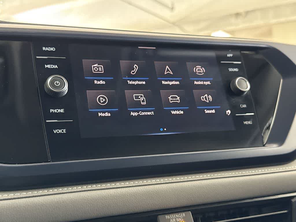 Used 2024 Volkswagen Taos SE AWD/4WD image 18