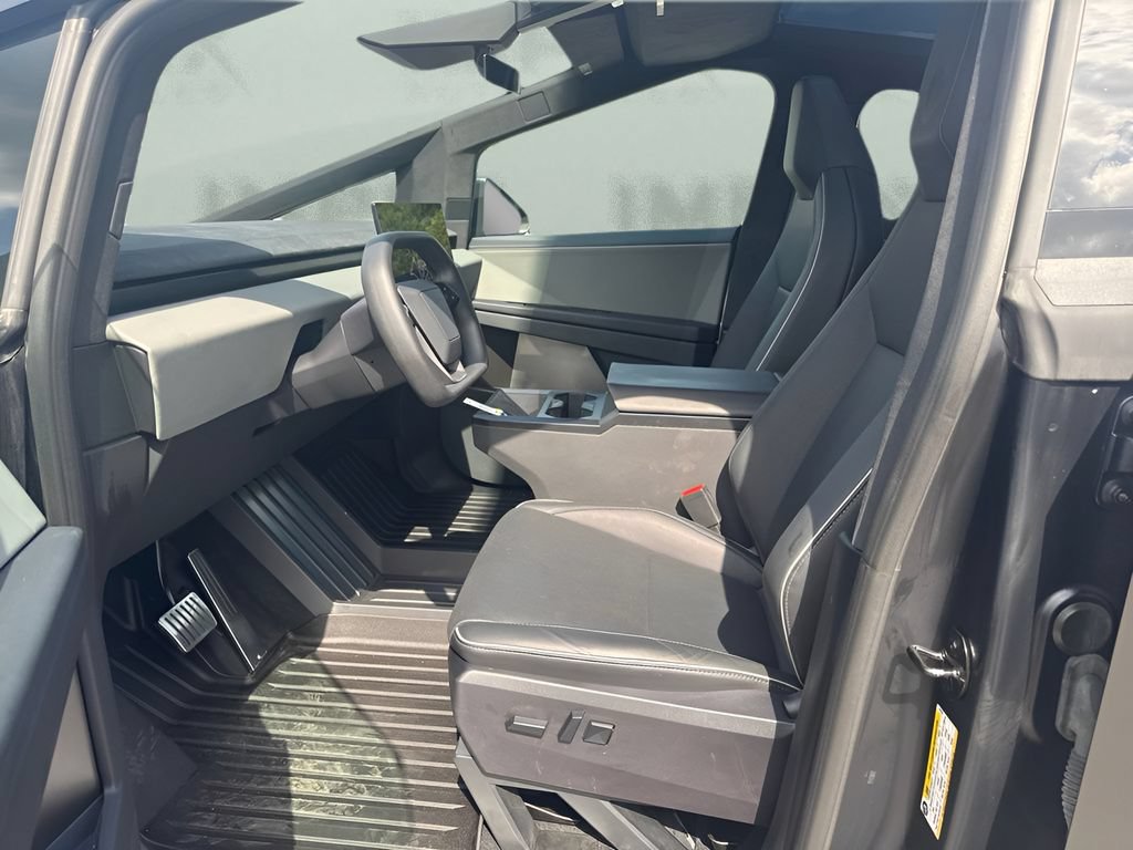 Used 2024 Tesla Cybertruck Cyberbeast AWD/4WD image 9
