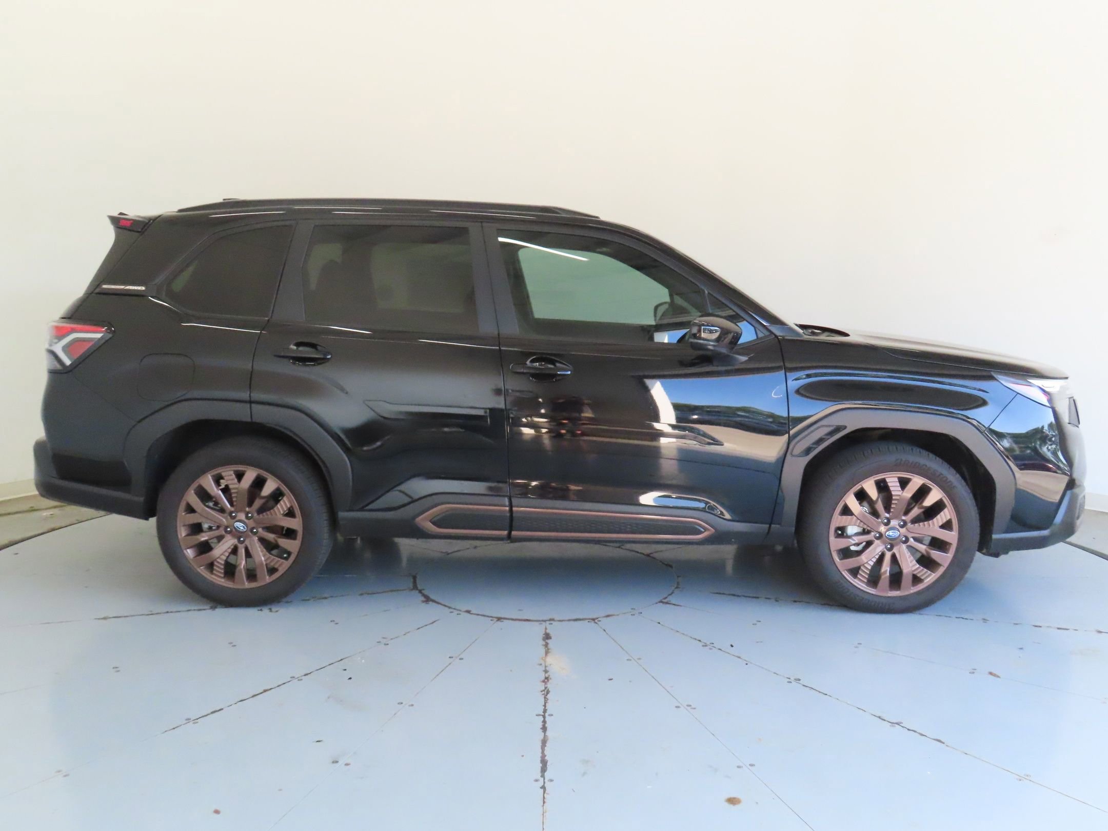Used 2025 Subaru Forester Sport w/ Popular Package #1 AWD/4WD image 2
