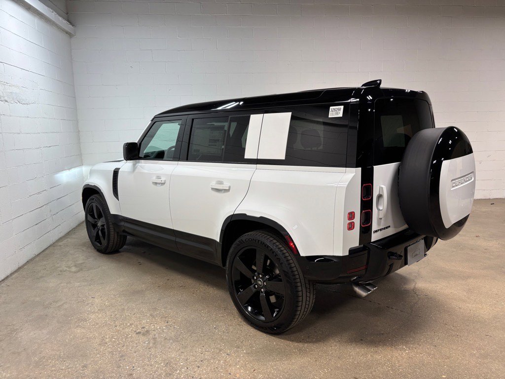 New 2025 Land Rover Defender 110 V8 image 10