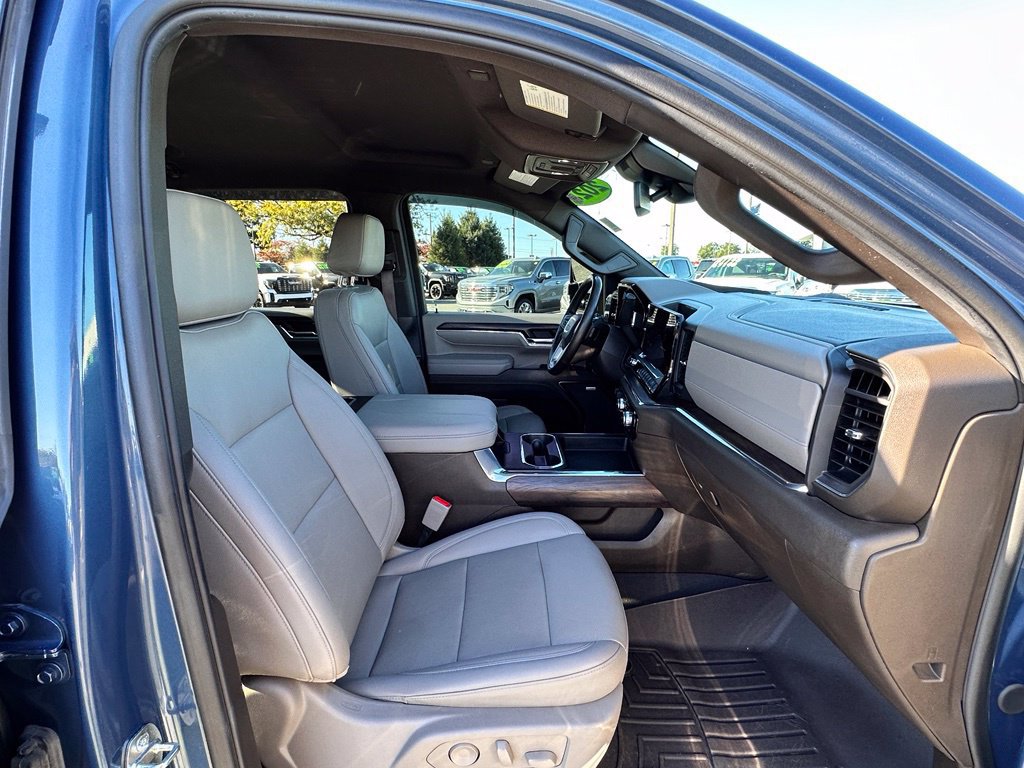 Used 2024 GMC Sierra 2500 SLT w/ SLT Convenience Package AWD/4WD image 12