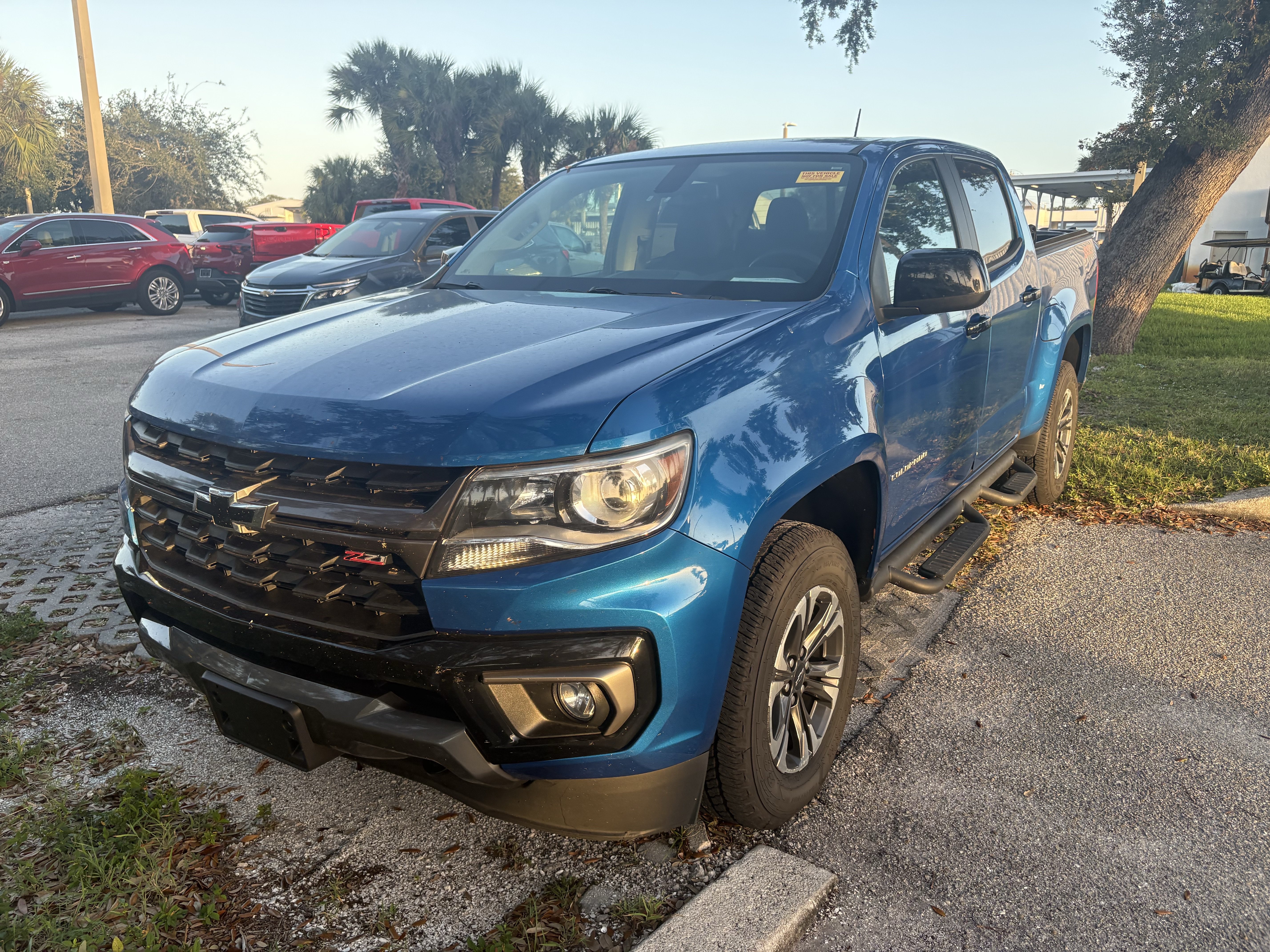 Certified 2022 Chevrolet Colorado Z71 w/ Trail Boss Package AWD/4WD image 3