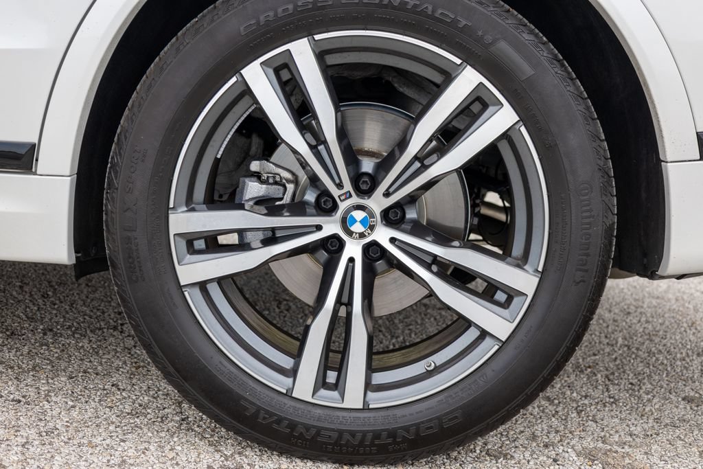 Used 2026 BMW X7 xDrive40i w/ M Sport Package AWD/4WD image 29