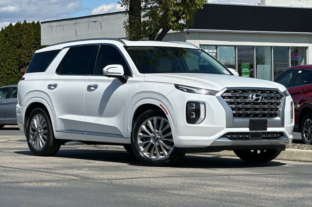 Used 2020 Hyundai Palisade Limited FWD image 2
