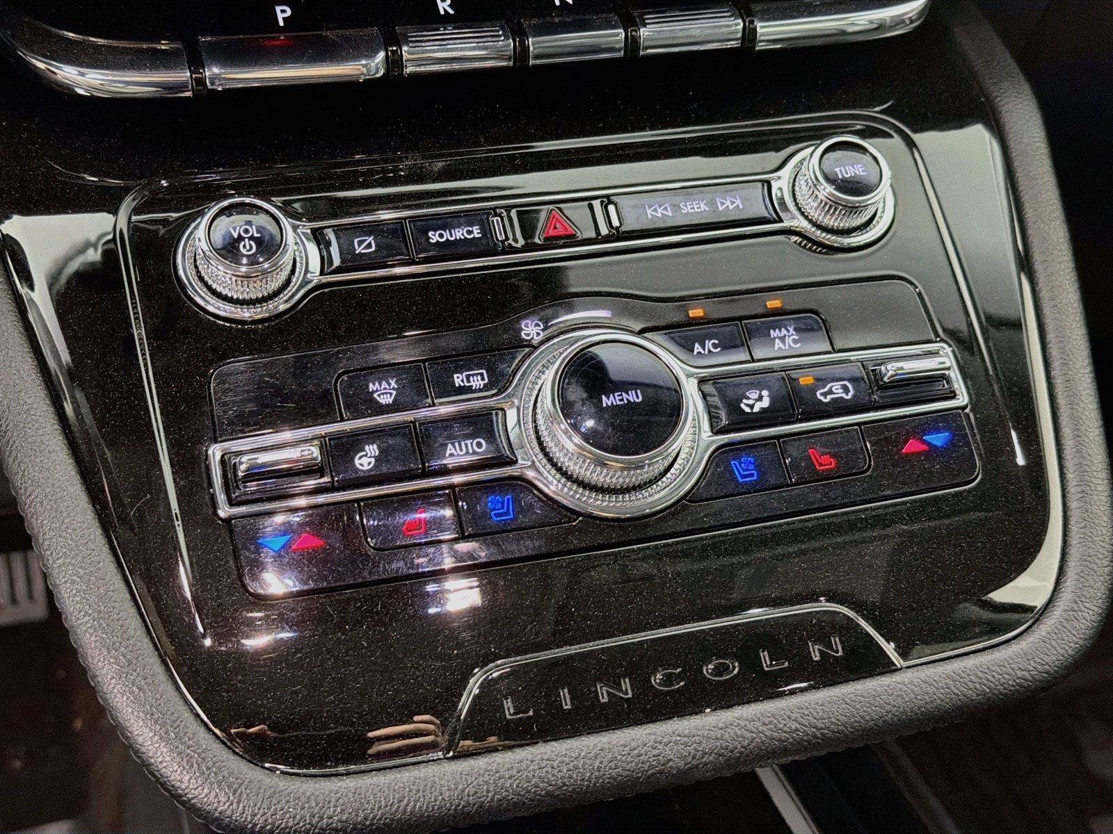 Used 2022 Lincoln Corsair AWD w/ Equipment Group 101A image 21