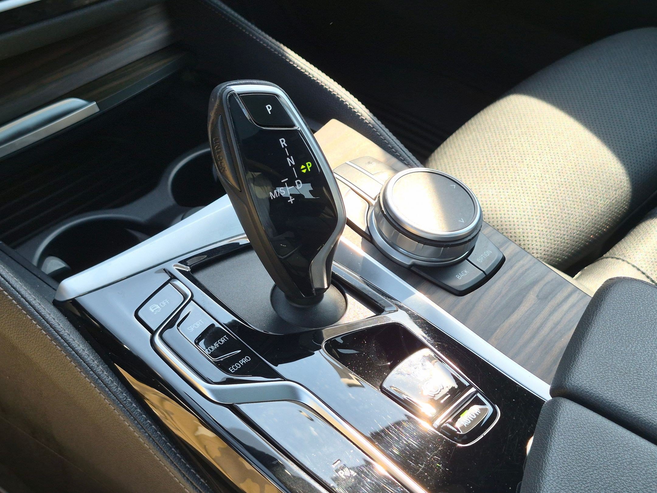 Used 2022 BMW 530i w/ M Sport Package RWD image 26
