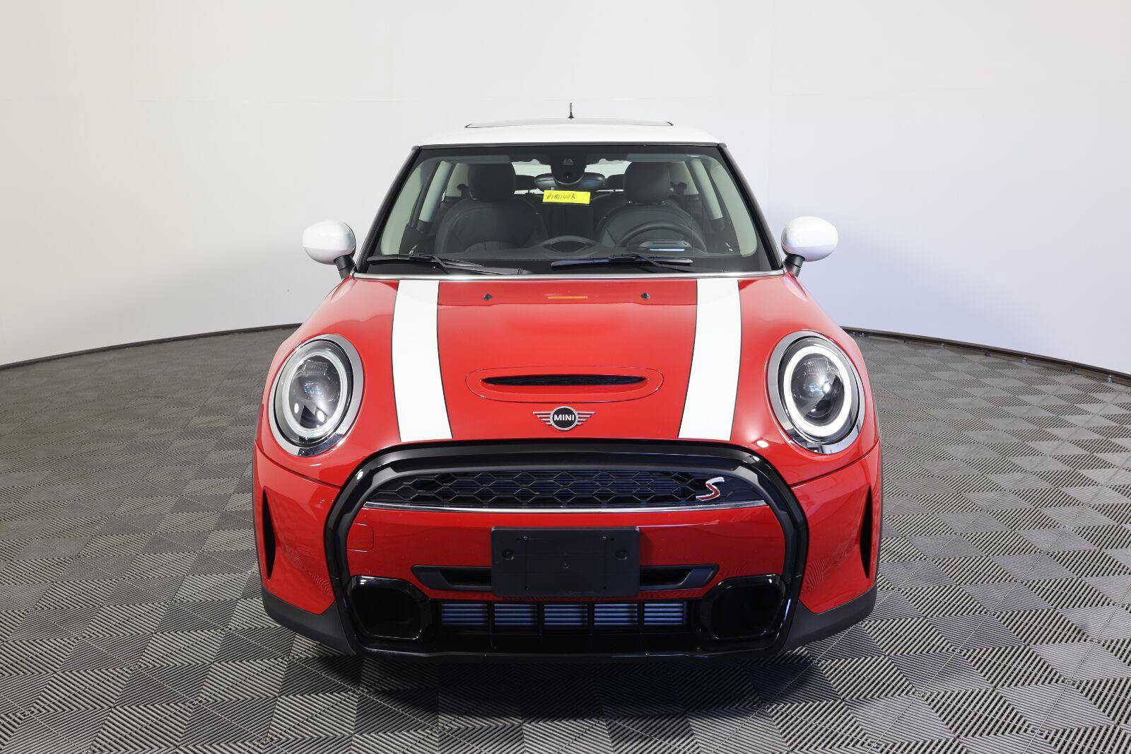 Used 2022 MINI Cooper S FWD image 2
