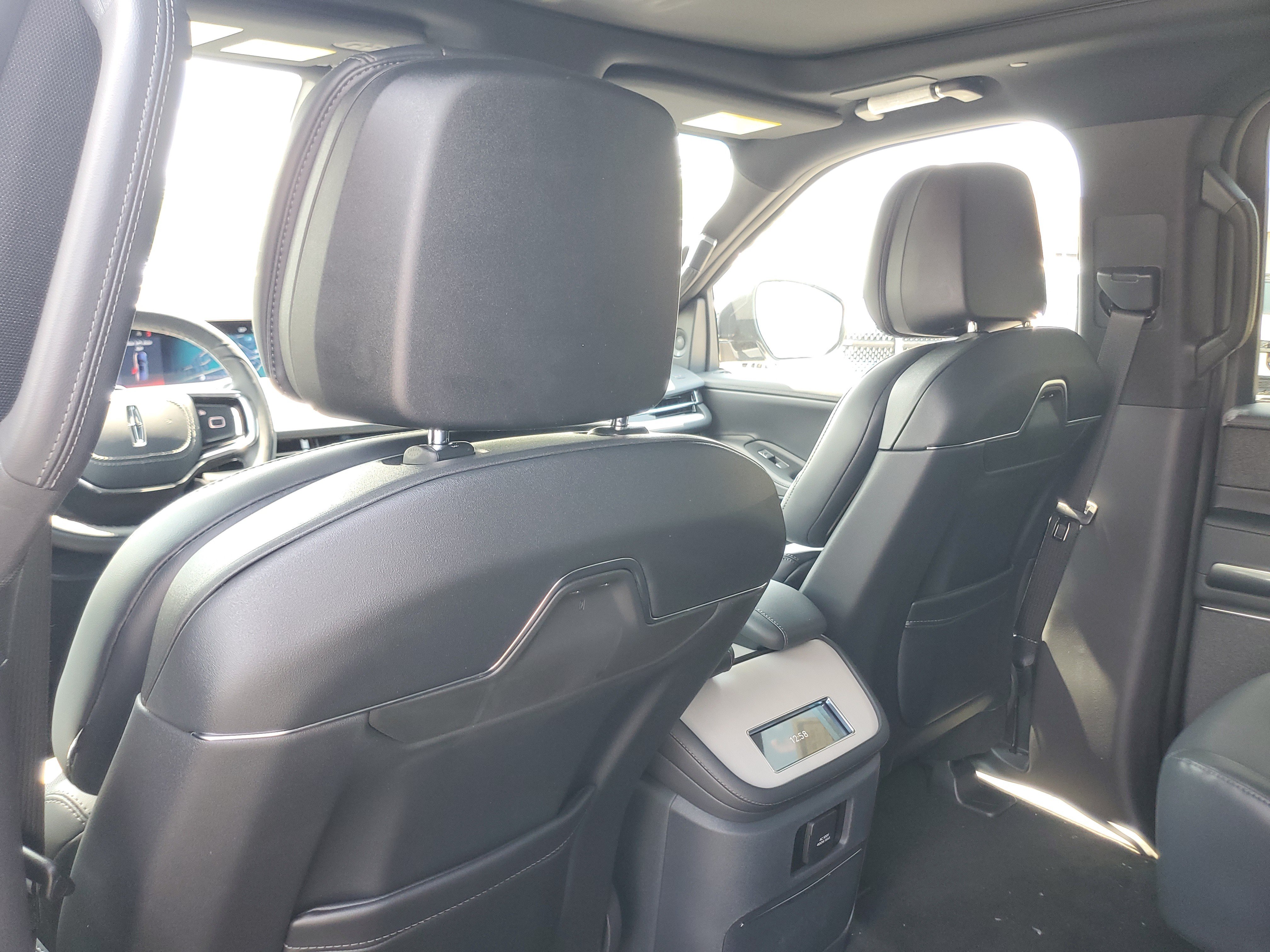 New 2027 Lincoln Navigator Reserve w/ Jet Appearance Package AWD/4WD image 27