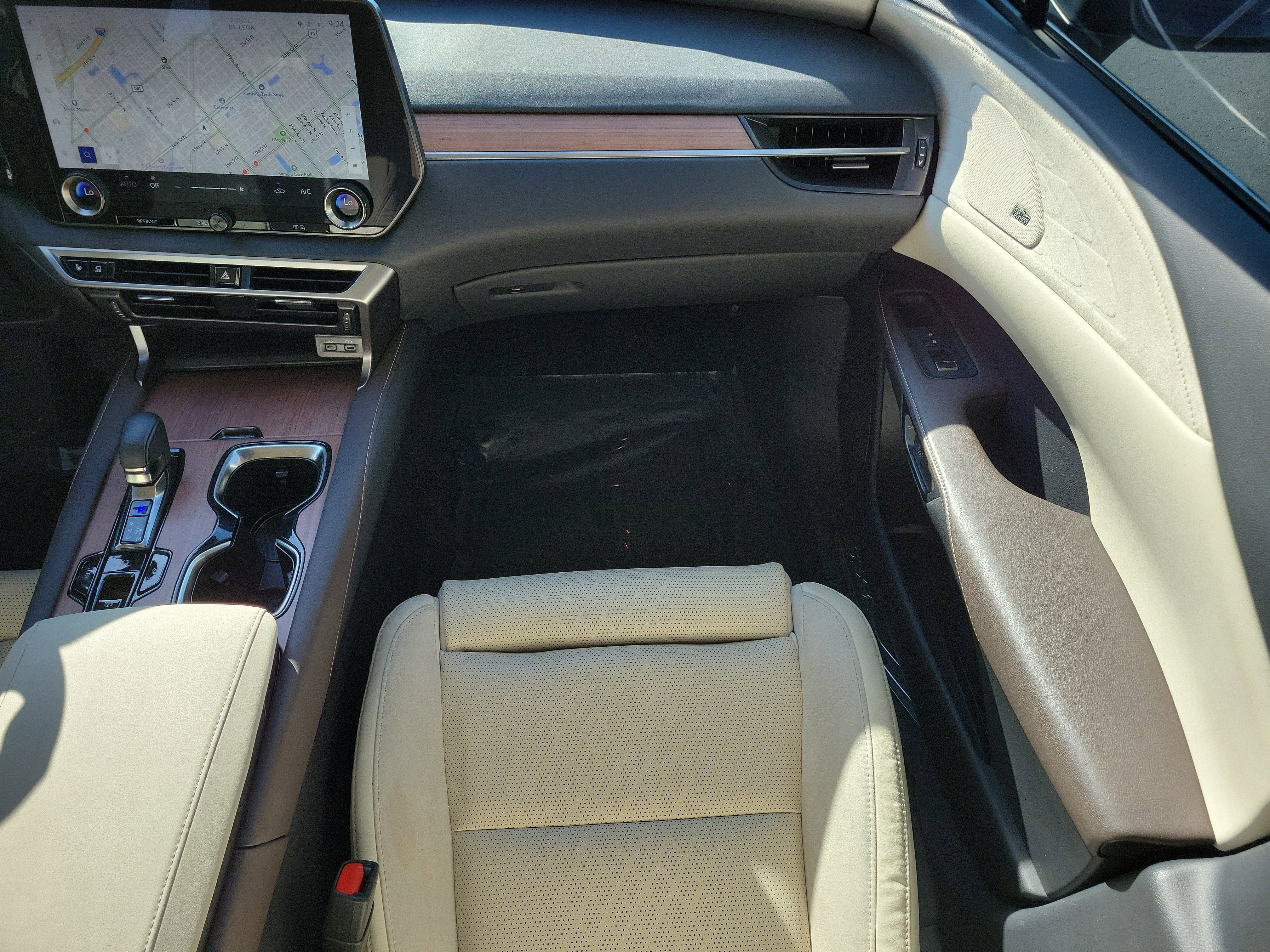 Used 2023 Lexus RX 350 w/ Cold Area Package FWD image 15