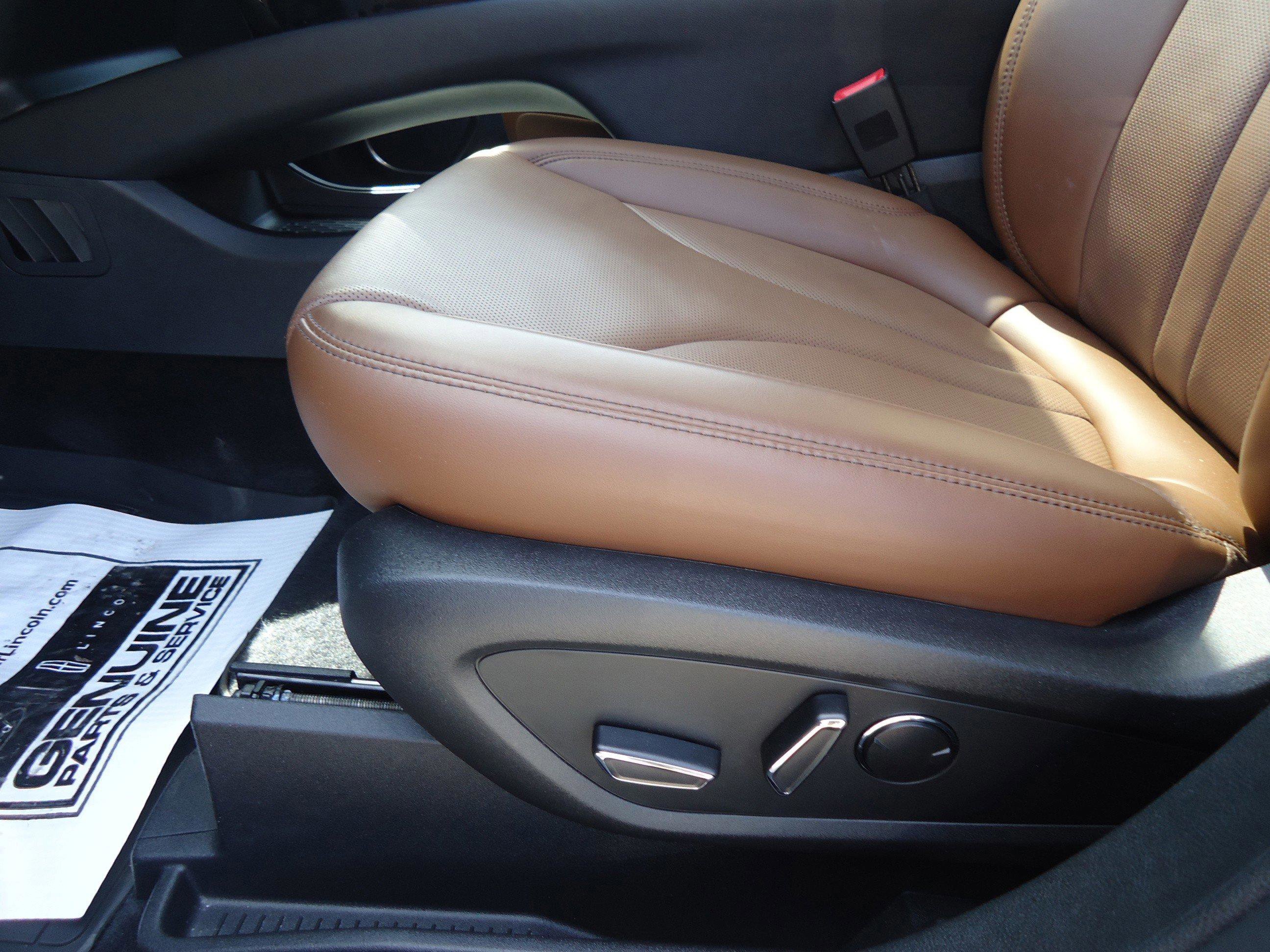 Used 2023 Lincoln Nautilus Reserve w/ Equipment Group 201A image 25