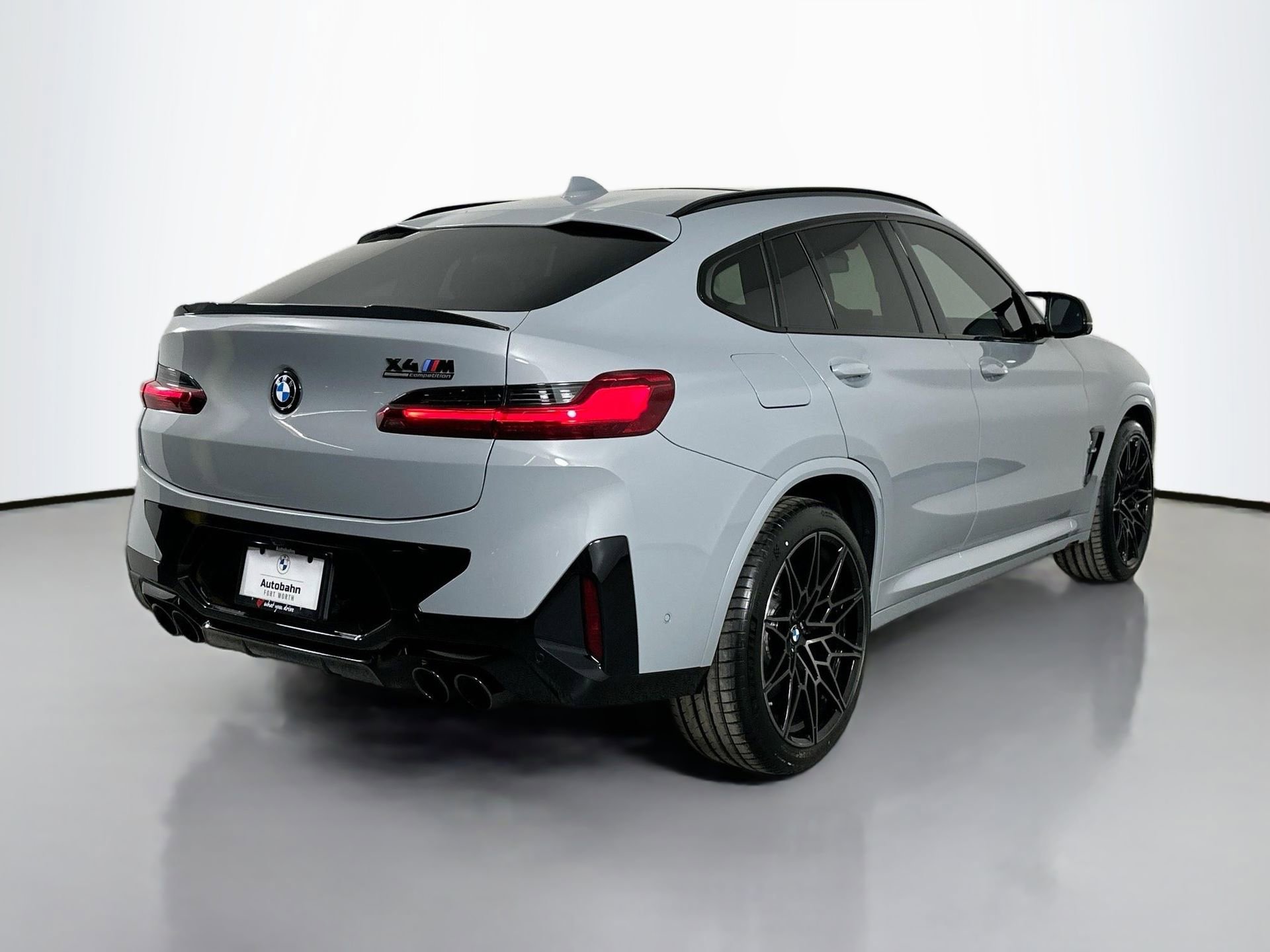 Used 2025 BMW X4 M Base w/ Competition Package image 5