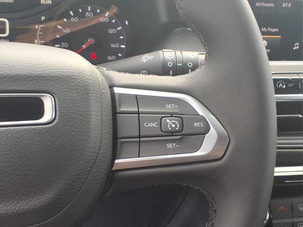 New 2026 Jeep Compass Latitude AWD/4WD image 16