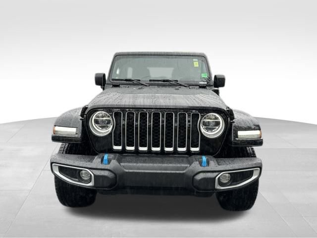 Used 2022 Jeep Wrangler Unlimited Sahara w/ Cold Weather Group image 12