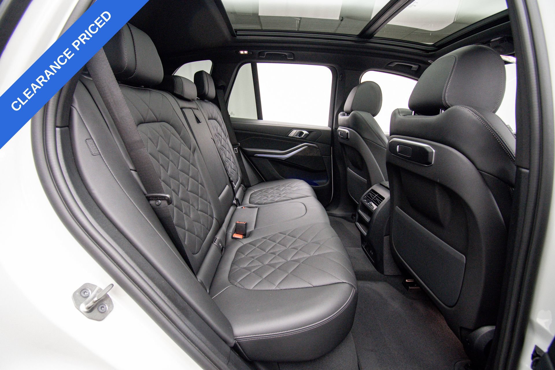 Used 2024 BMW X5 xDrive40i w/ M Sport Package AWD/4WD image 16