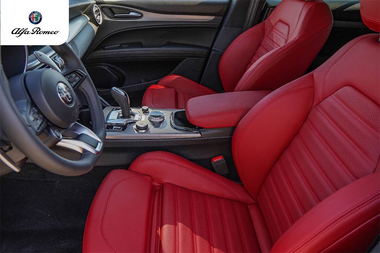 New 2025 Alfa Romeo Stelvio Sprint w/ Veloce Package image 10