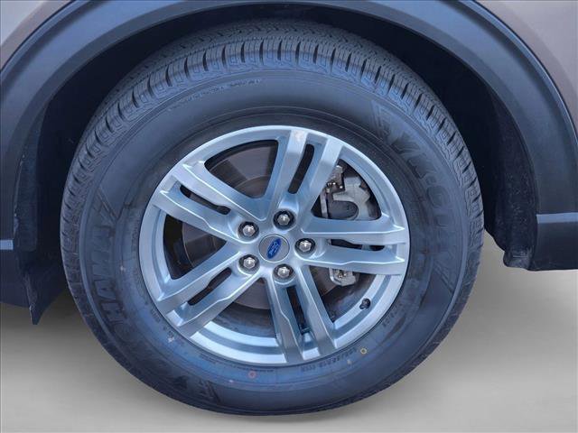 Used 2021 Ford Explorer XLT image 24