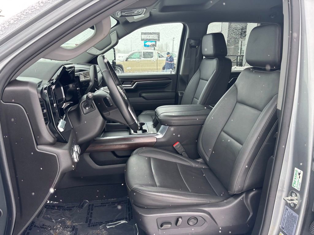 Used 2024 GMC Sierra 2500 SLT w/ SLT Premium Package image 11