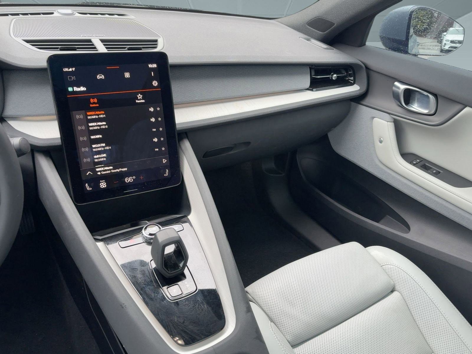 Used 2023 Polestar Polestar 2 w/ Pilot Pack image 26