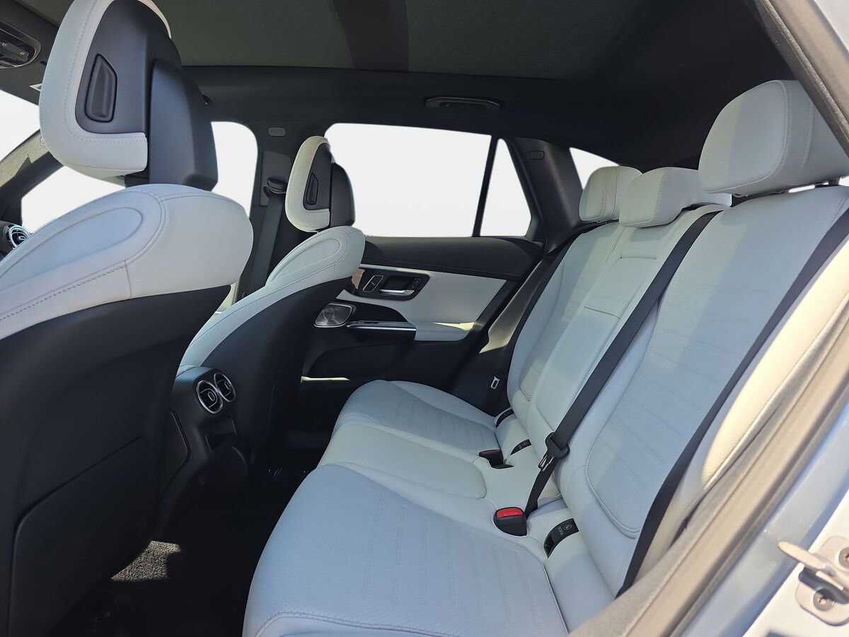 New 2026 Mercedes-Benz GLC 300 4MATIC image 14