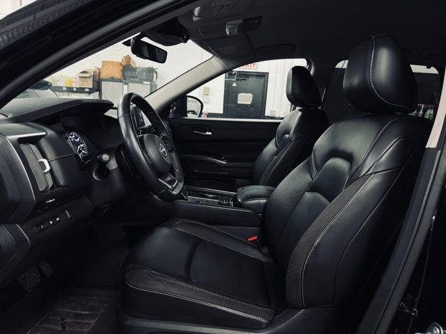 Used 2023 Nissan Pathfinder SL image 17