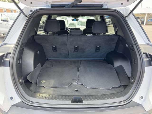 Used 2025 Chevrolet Equinox LT w/ Safety and Technology Package FWD image 11