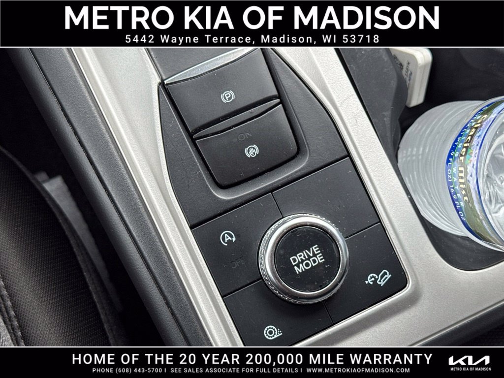 Used 2023 Ford Explorer XLT w/ Class IV Trailer Tow Package AWD/4WD image 28
