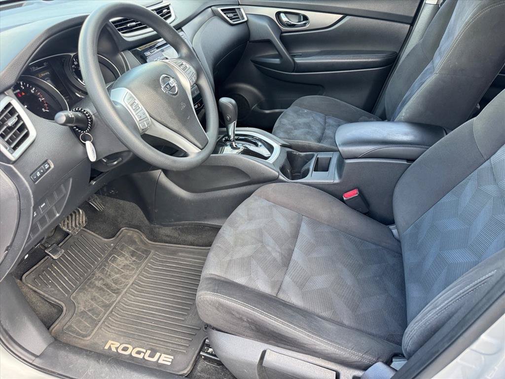 Used 2015 Nissan Rogue S FWD image 10