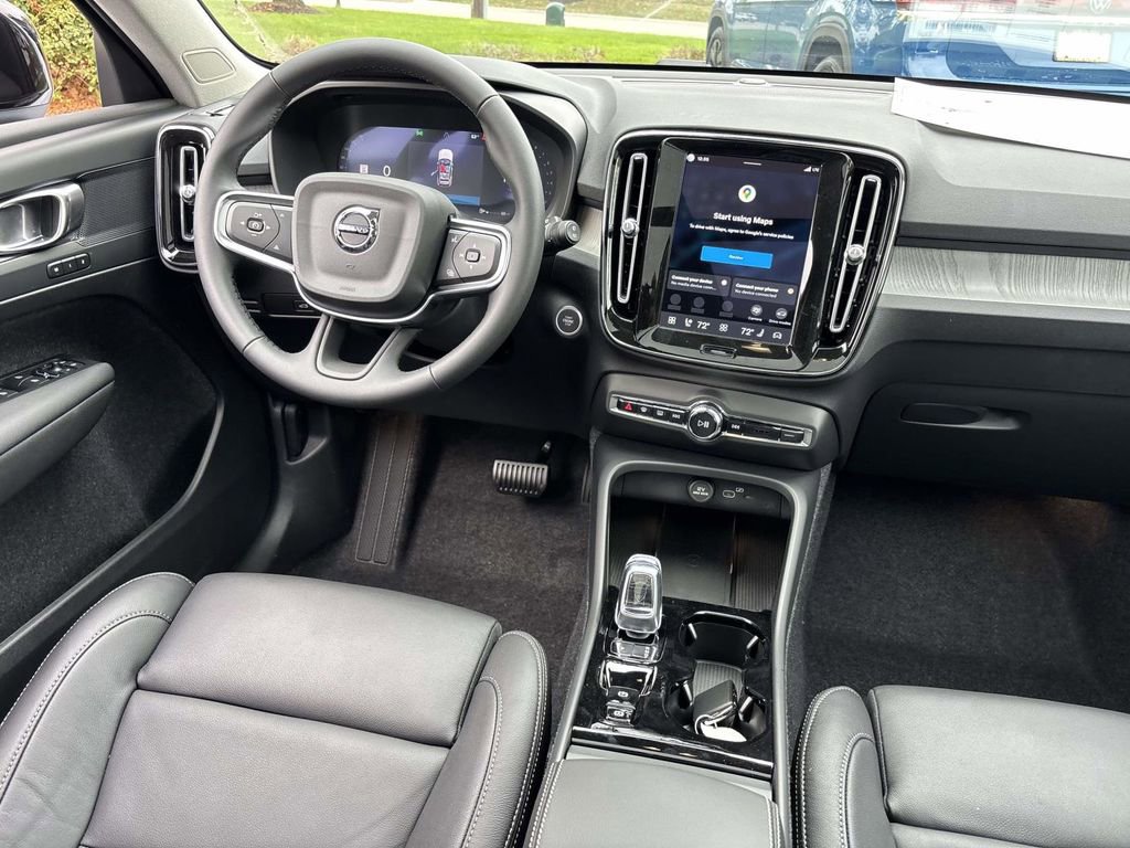 New 2026 Volvo XC40 B5 Plus w/ Protection Package Premier image 30