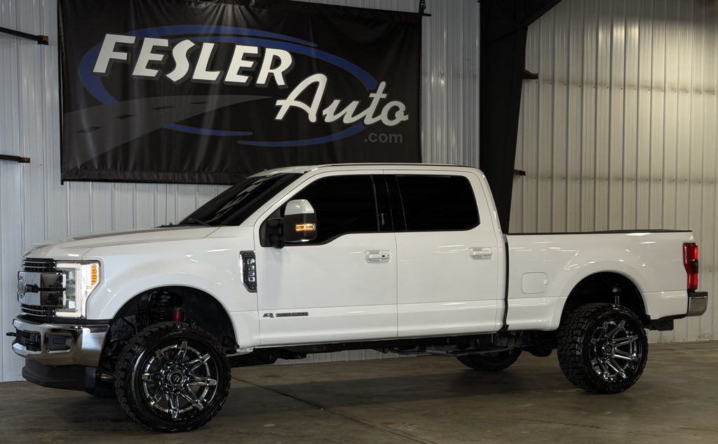 Used 2017 Ford F250 Lariat w/ Lariat Ultimate Package AWD/4WD image 12