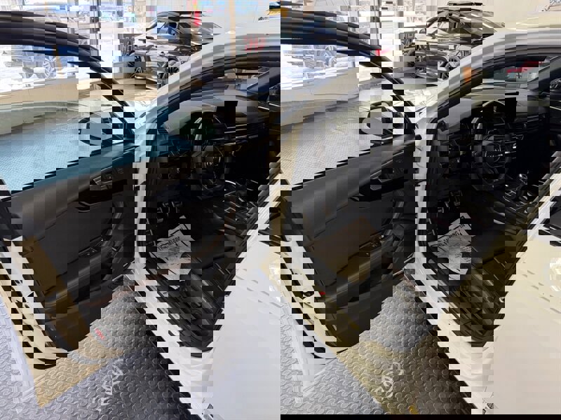 Used 2018 Audi A4 2.0T Premium Plus w/ Premium Plus Package image 11