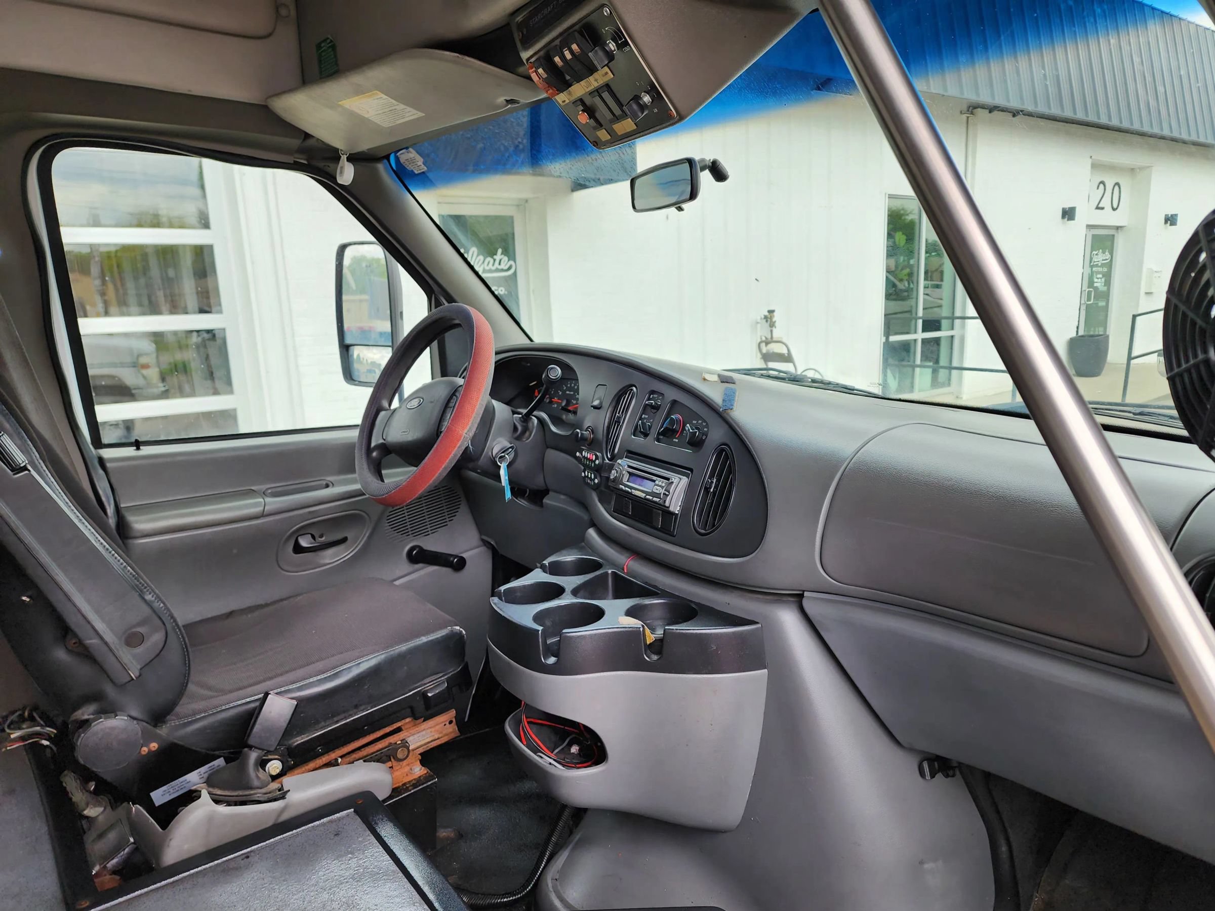 Used 2008 Ford E-450 and Econoline 450 RWD image 13