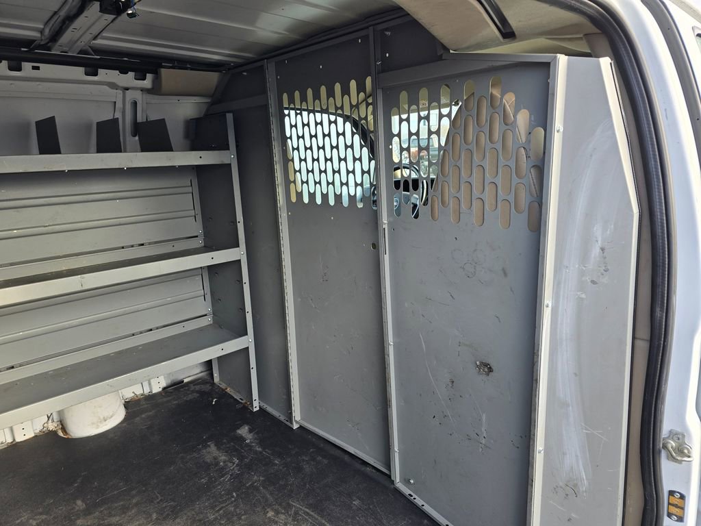 Used 2023 GMC Savana 3500 w/ Driver Convenience Package image 13