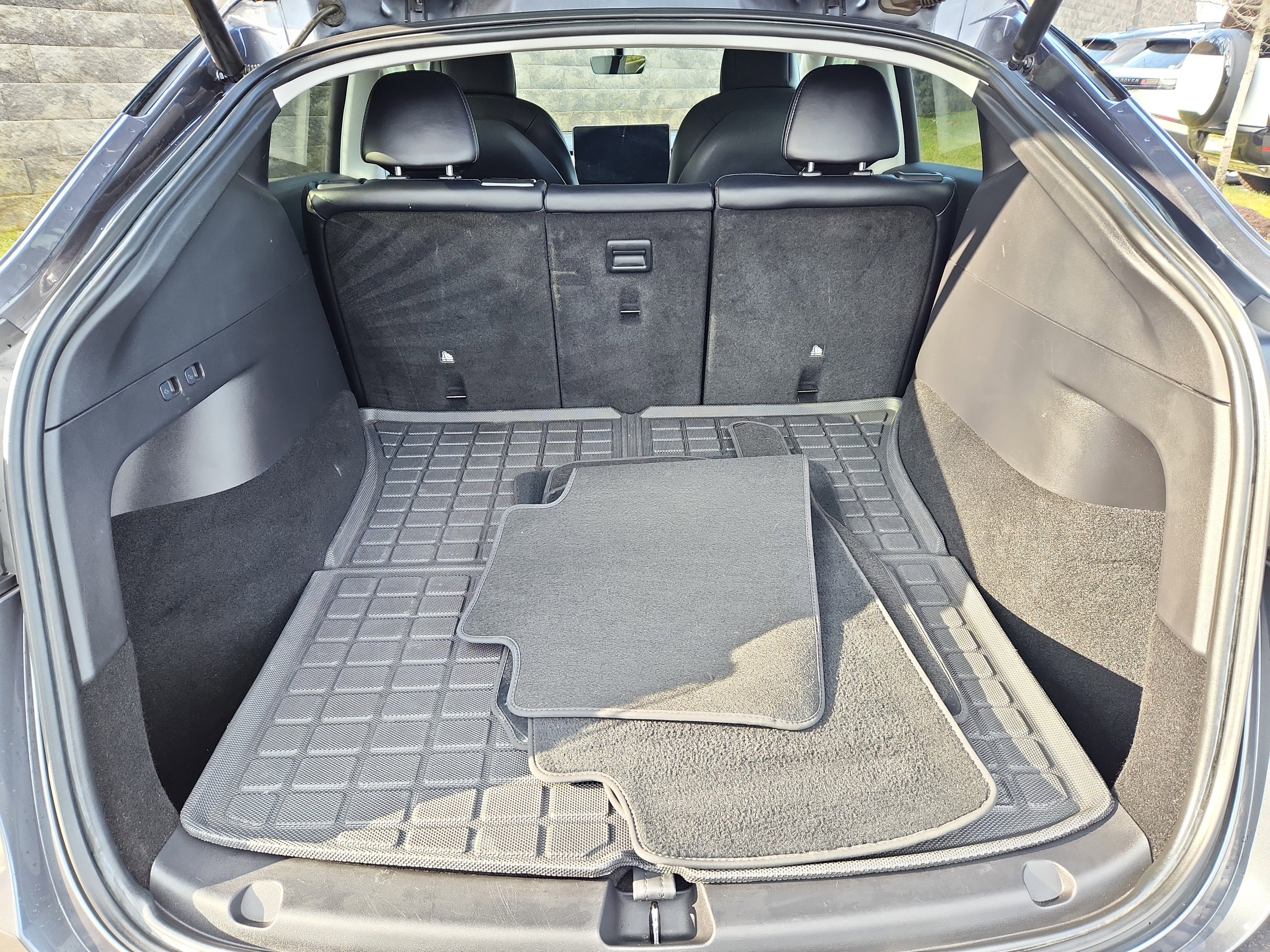 Used 2021 Tesla Model Y Long Range image 13