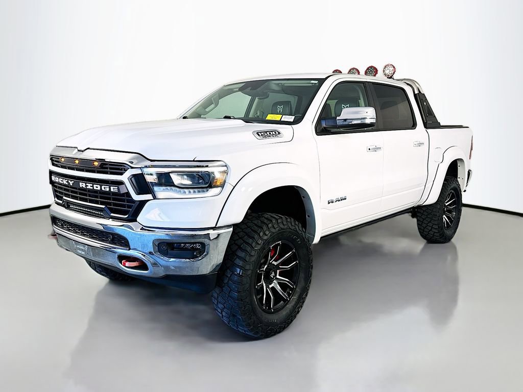 Used 2022 RAM 1500 Laramie AWD/4WD image 3