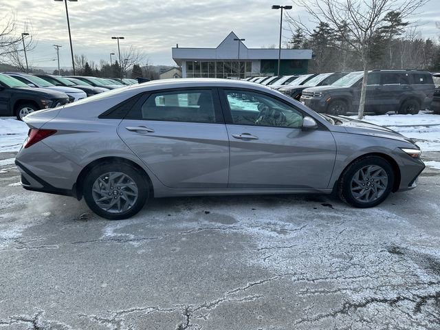 Certified 2025 Hyundai Elantra Blue image 6