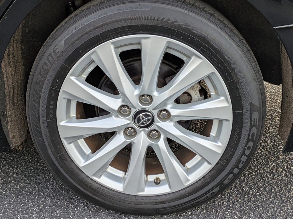 Used 2019 Toyota Camry LE image 13