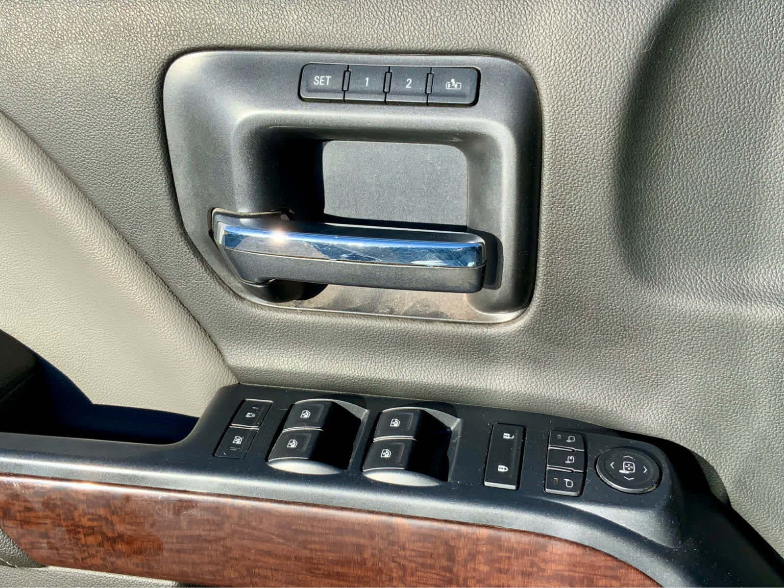 Used 2018 GMC Sierra 1500 SLT w/ SLT Preferred Package image 50