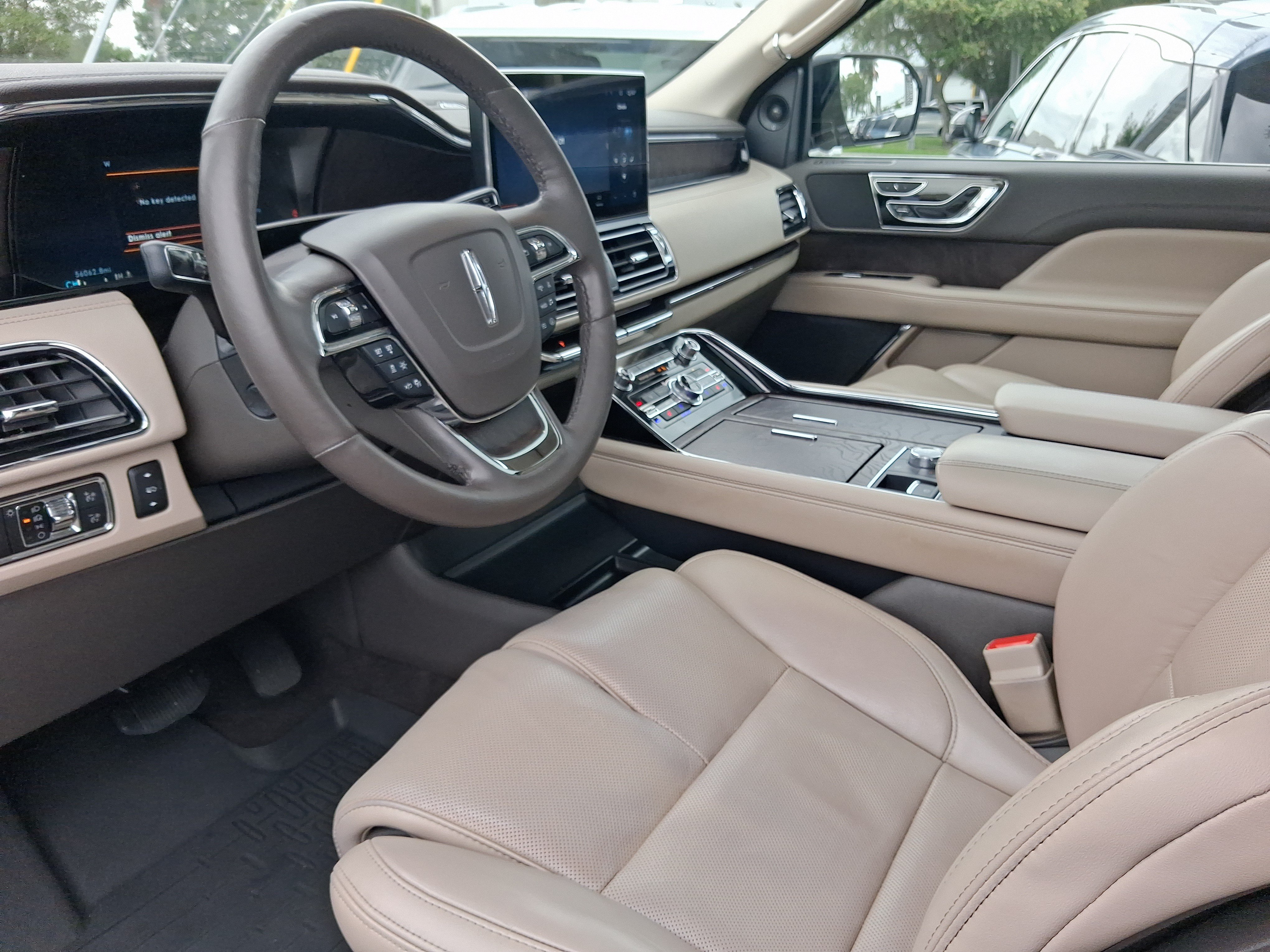 Certified 2023 Lincoln Navigator Reserve RWD image 10