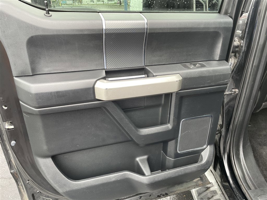 Used 2018 Ford F150 Lariat w/ Equipment Group 501A Mid image 27