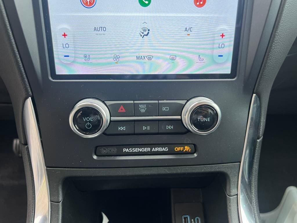 Used 2024 Ford Edge Titanium image 27