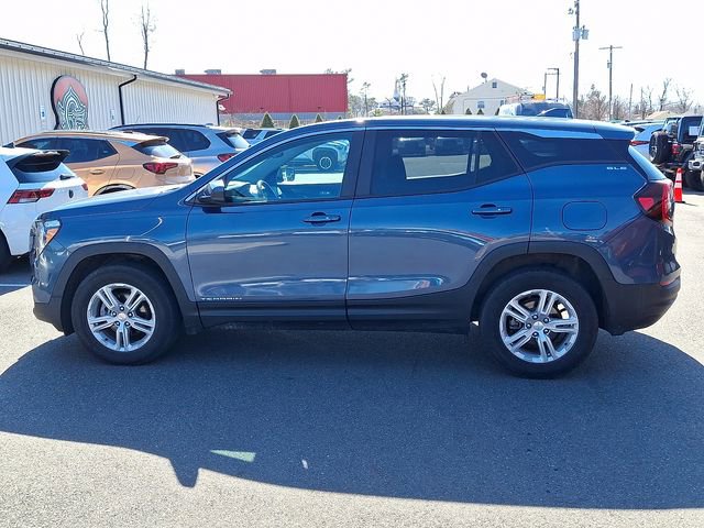 Used 2024 GMC Terrain SLE image 5