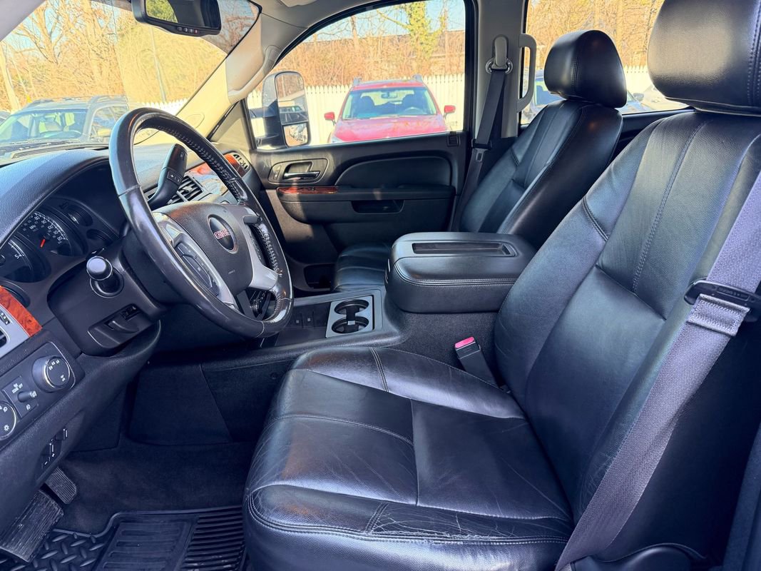 Used 2013 GMC Sierra 3500 SLT w/ SLT Convenience Package image 11