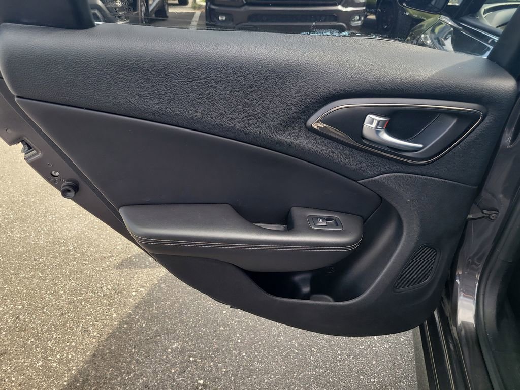 Used 2015 Chrysler 200 C w/ Navigation & Sound Group I image 8